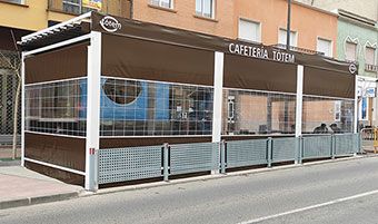 Toldo cortavientos